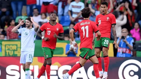 《咒术界风云再起：第三季首波精彩对决，第1、2集深度解析》